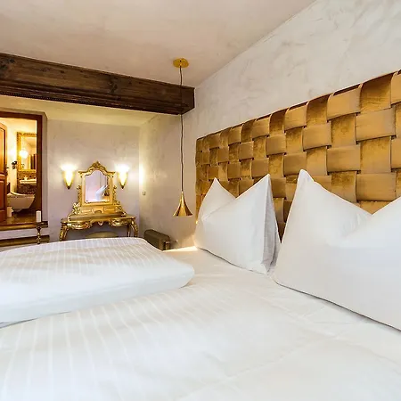 Arcadie & Hotell